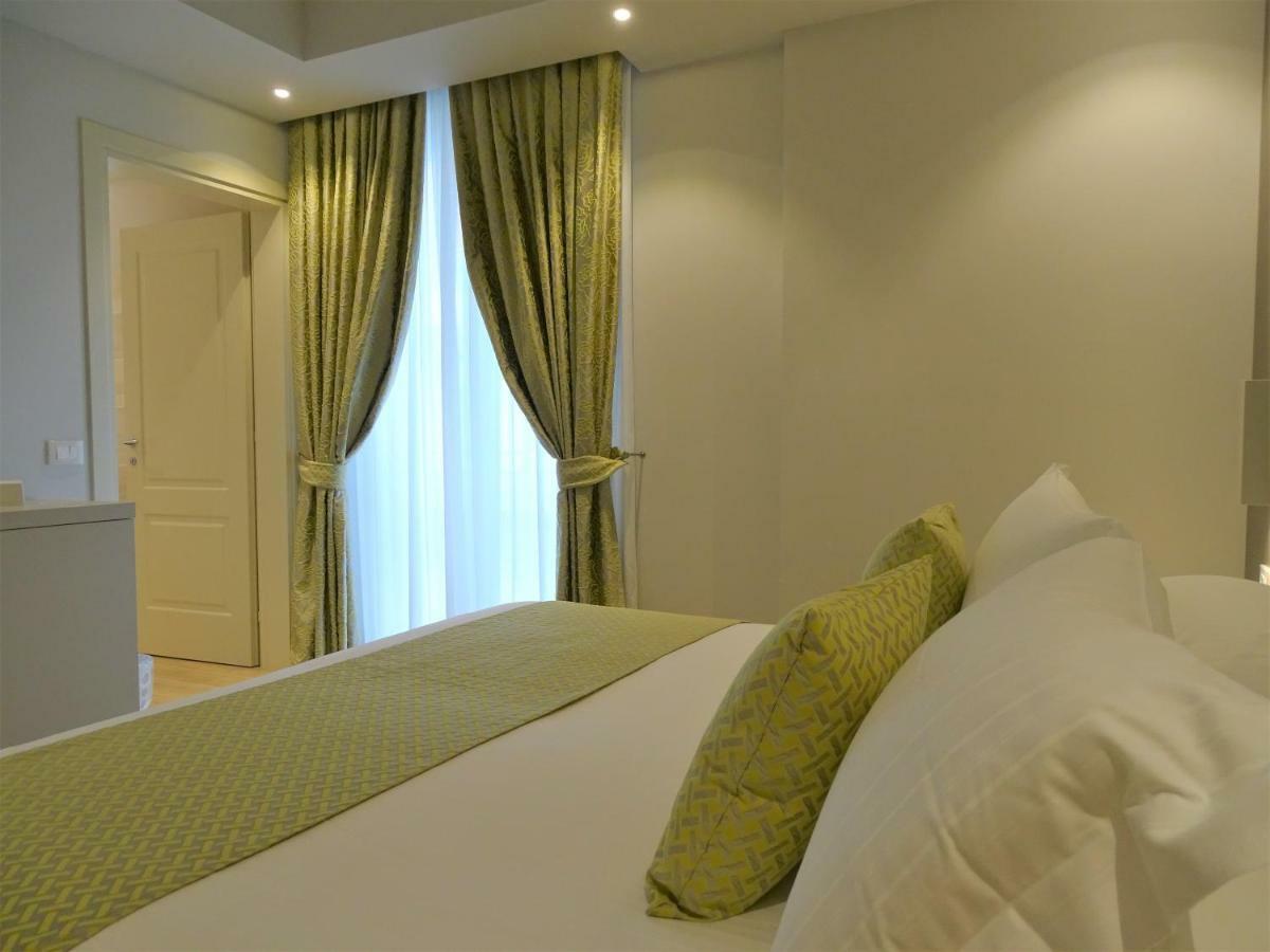 פאדנג'ה סול גארדה Hotel Villa Garuti מראה חיצוני תמונה